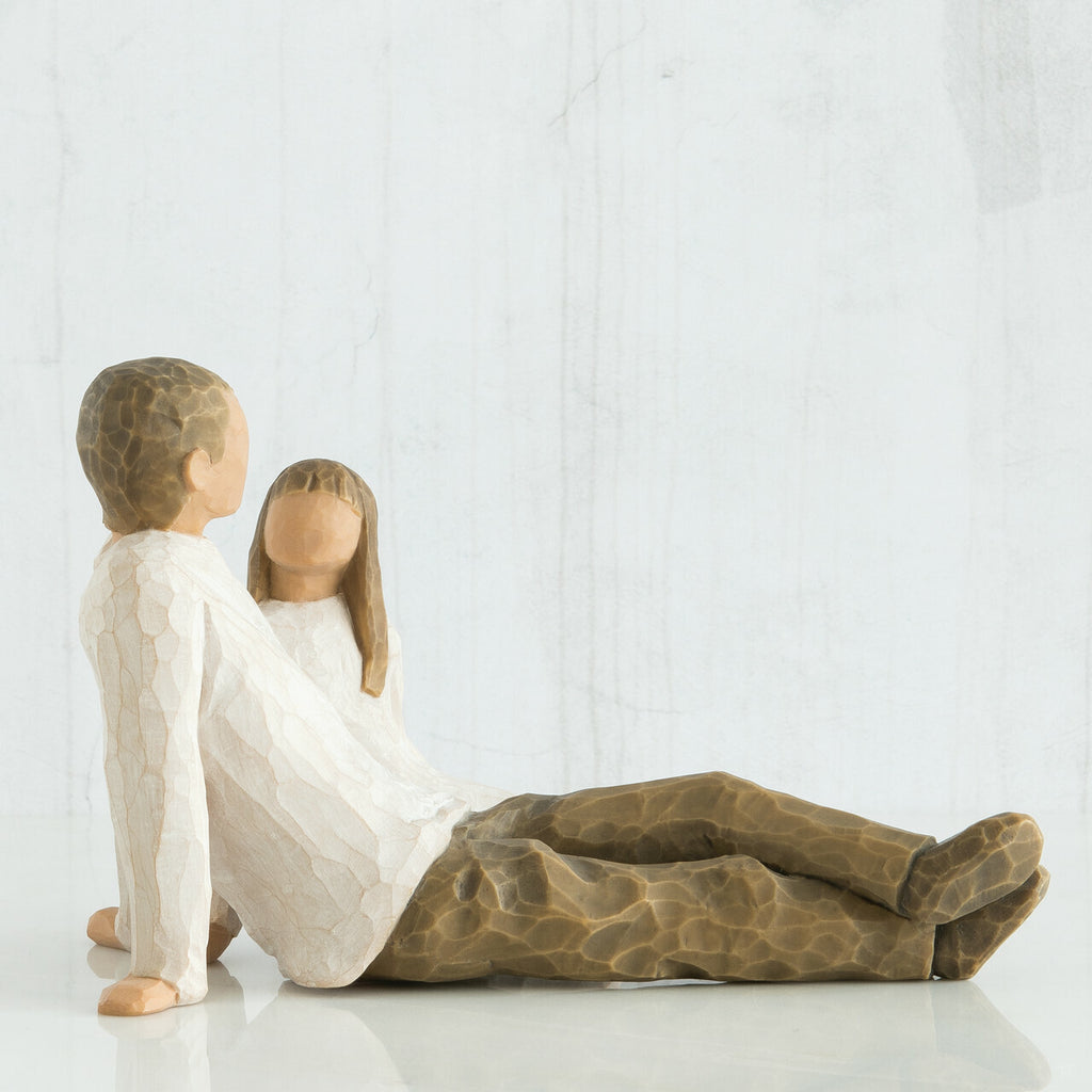WT FATHER AND DAUGHTER FIG