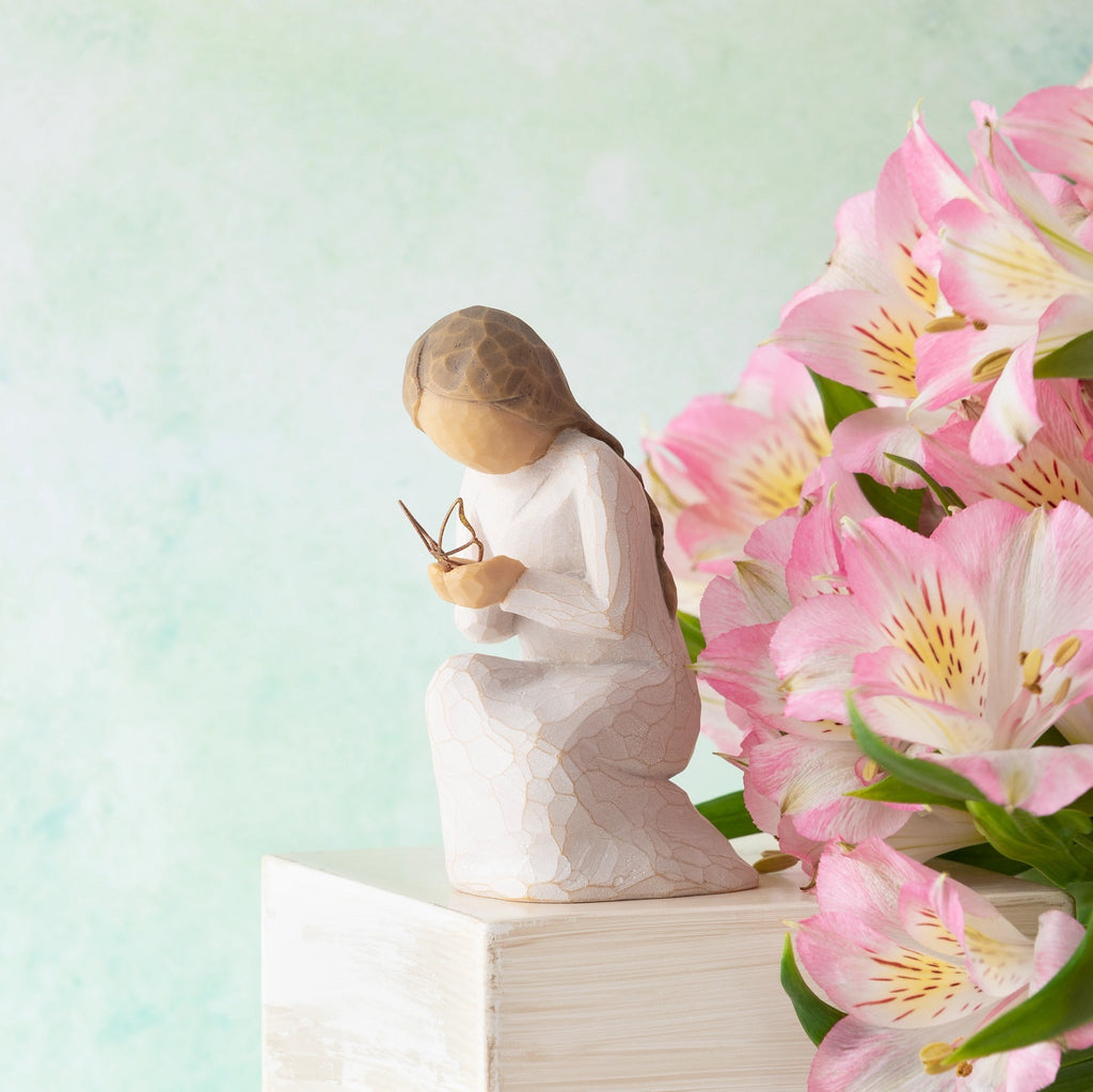 Willow Tree Quiet Wonder Figurine 3.5"