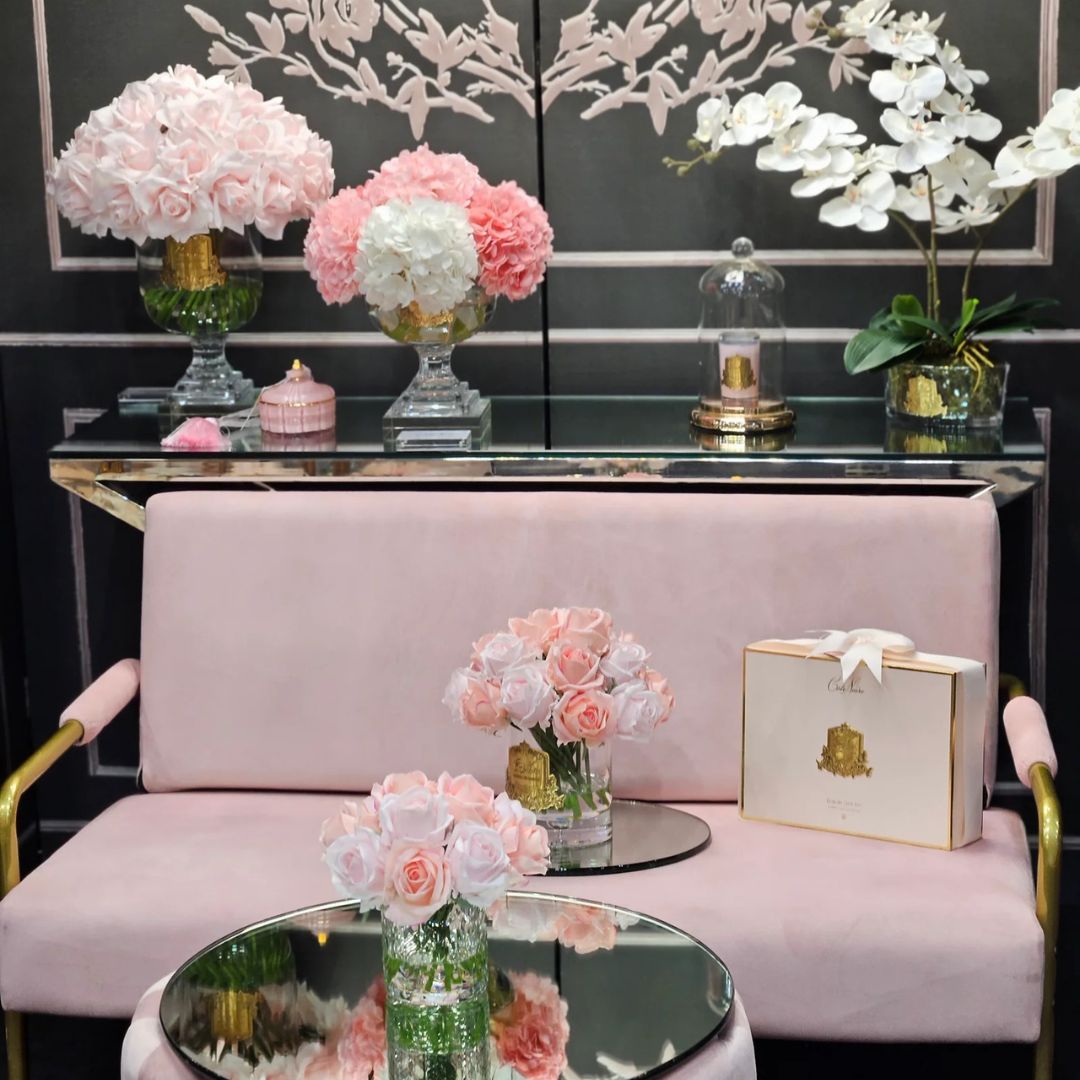 Grand Bouquet <br> Mixed Pink - Gold Badge<br> LRB14