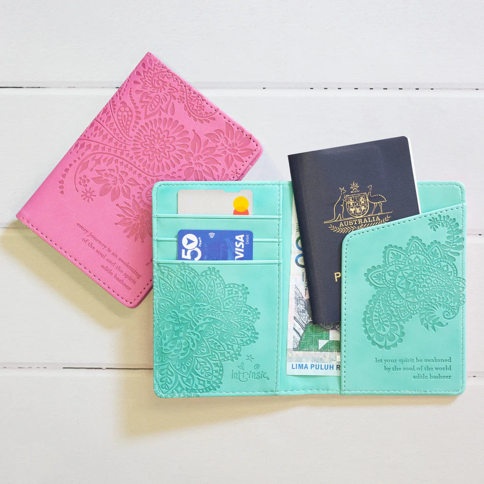 Passport Wallet <br> Tahitian Turquoise - IGLX8433117