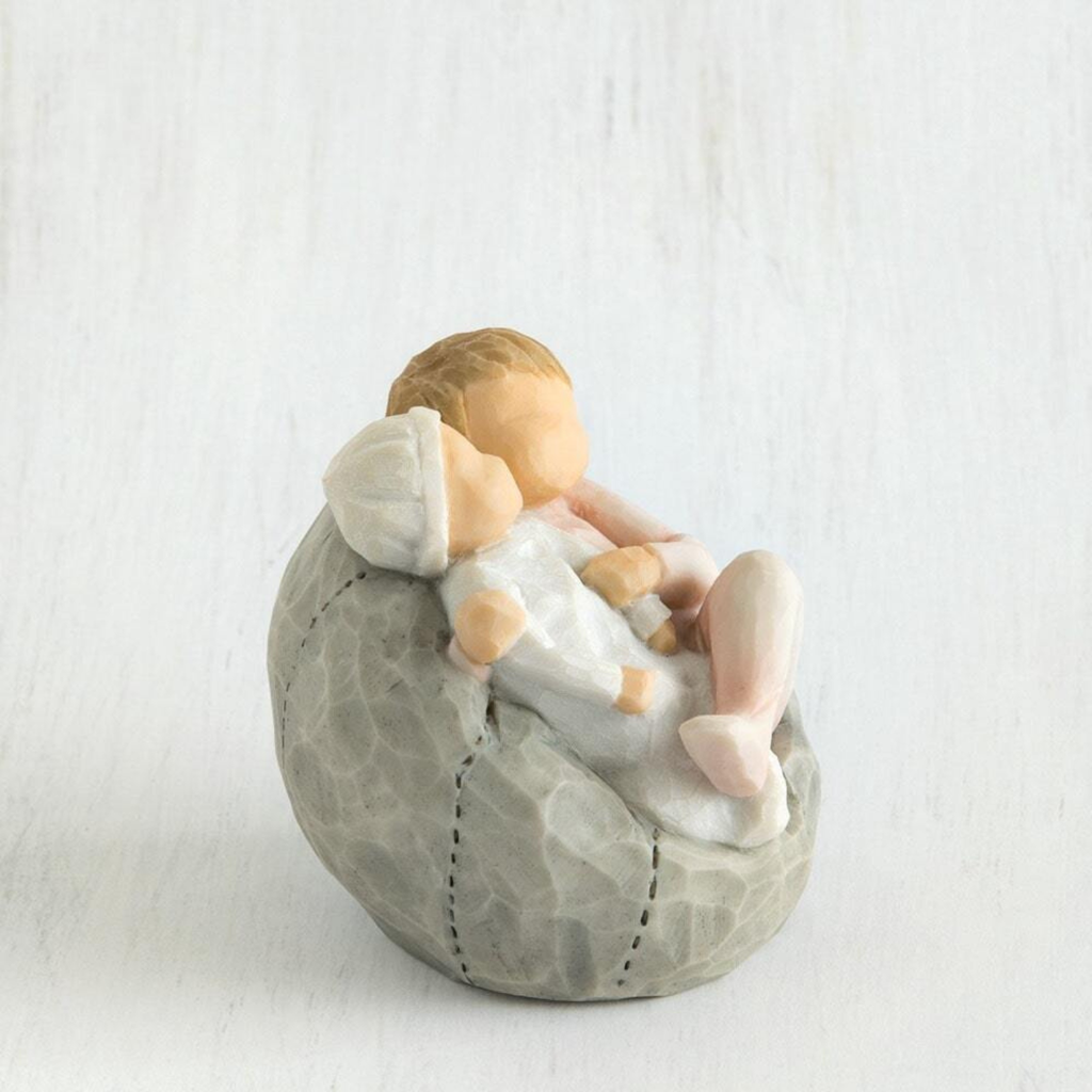 Figurine – Willow Tree  <br>  My New Baby (Blush)