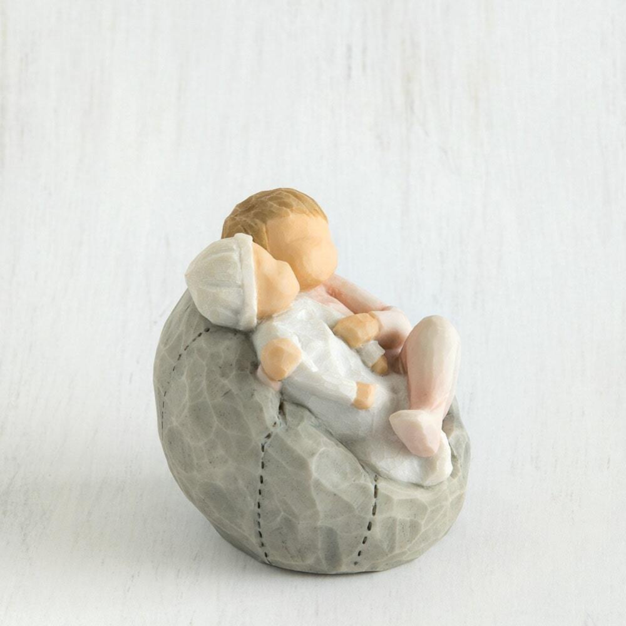 Figurine – Willow Tree  <br>  My New Baby (Blush)