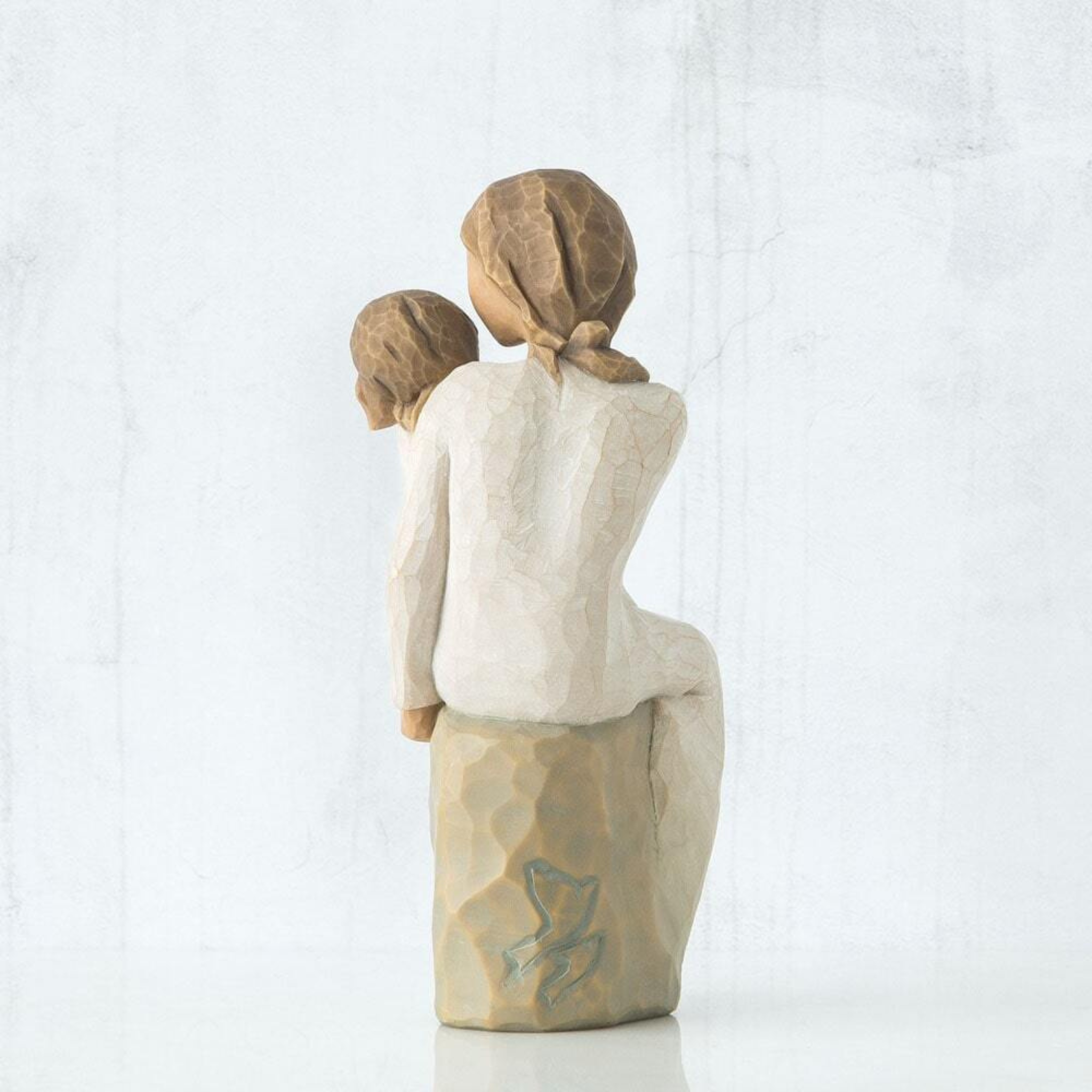 Figurine – Willow Tree  <br>  Mother, Daughter Sitting