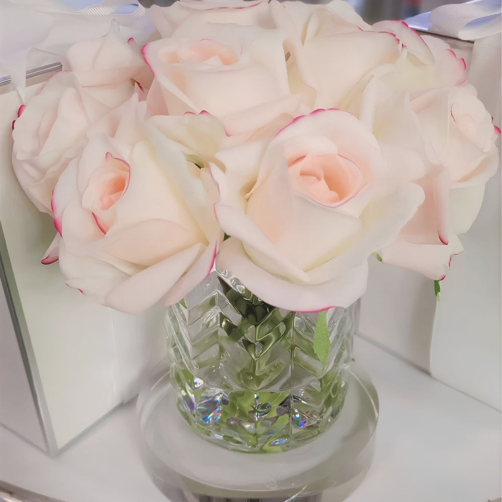 Close-up of Côte Noire Pink Blush Herringbone Rose Buds petals in gel