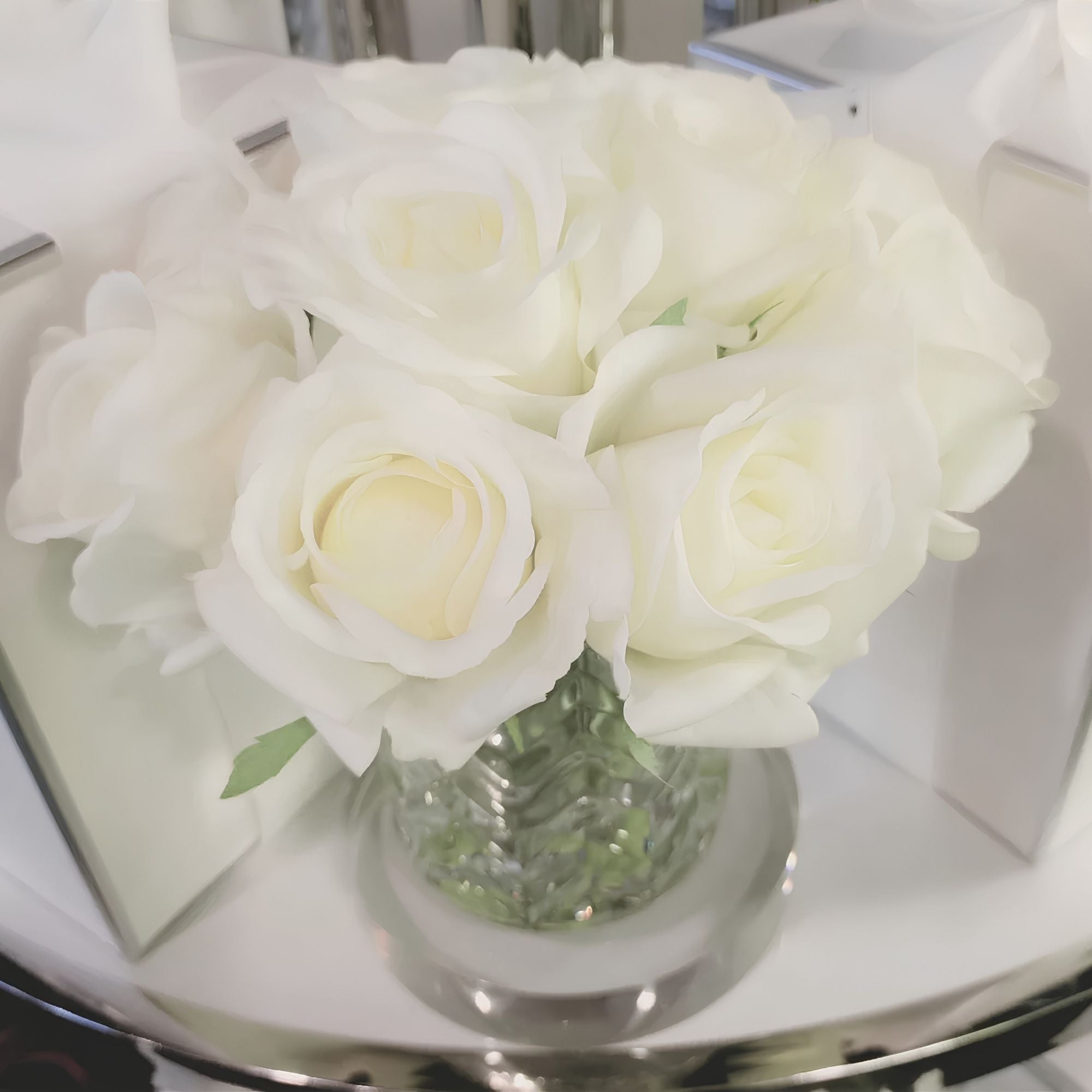 Close-up of Côte Noire White Herringbone Rose Buds petals in gel