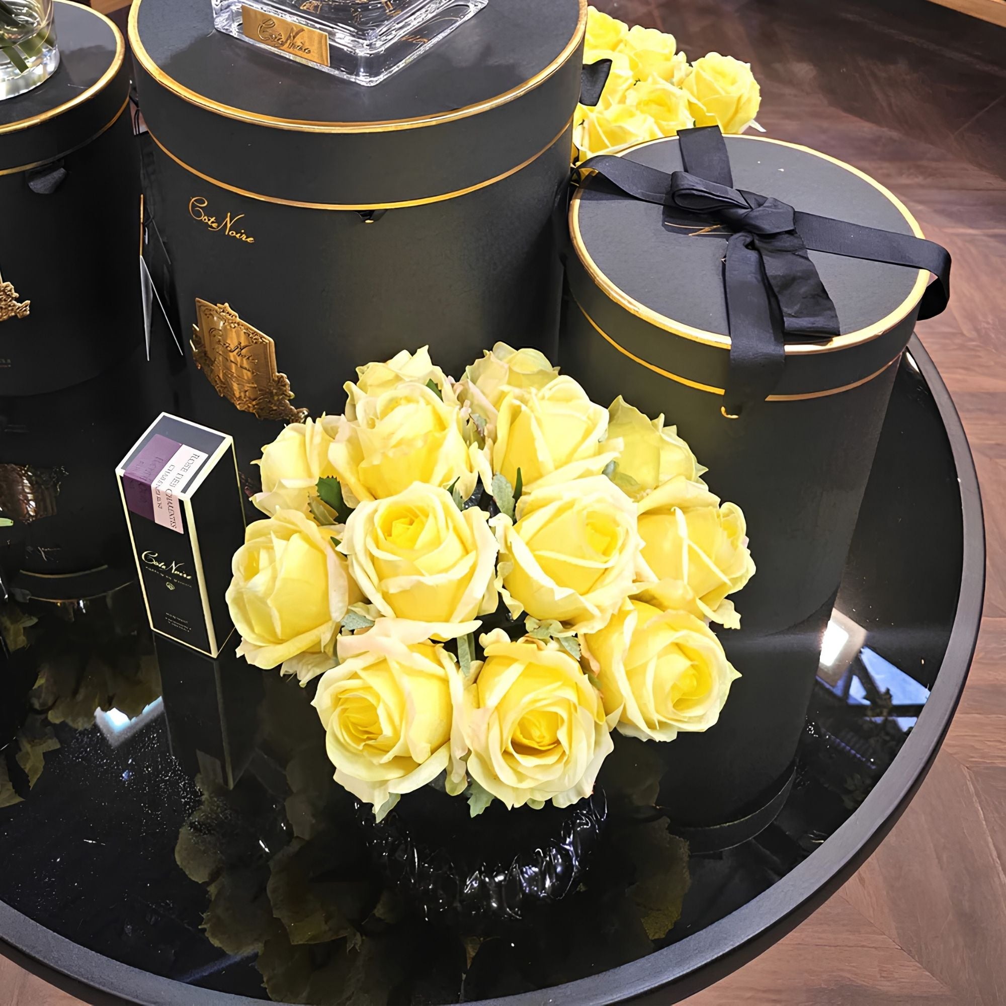 Close-up of Côte Noire Yellow Rose Bud petals in gel